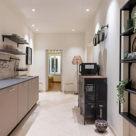 Sсаn Q,r-с0dе -- 3 Bedroom Apt In The Historic Center