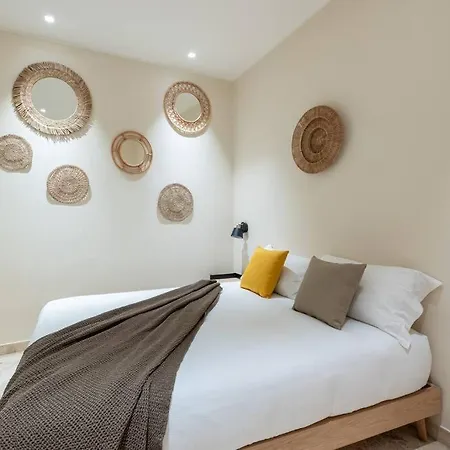 Sсаn Q,r-с0dе -- 3 Bedroom Apt In The Historic Center * Rom